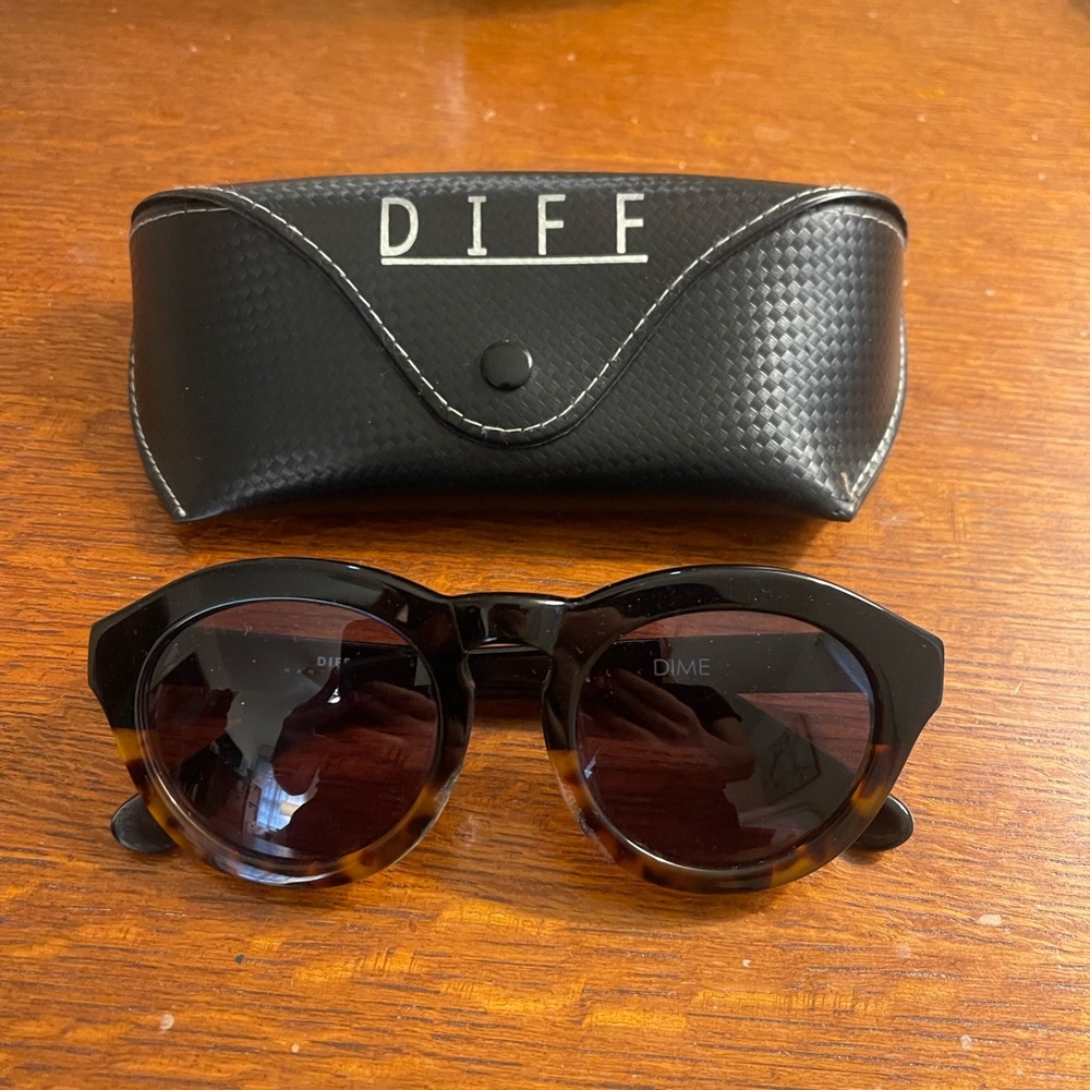 Diff Dime Sunglasses - image 1